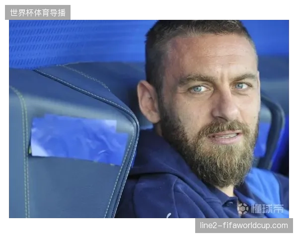 意大利队的链式防守体系在决赛的高温下将面临巨大体能消耗，防线轮转速度是成败关键